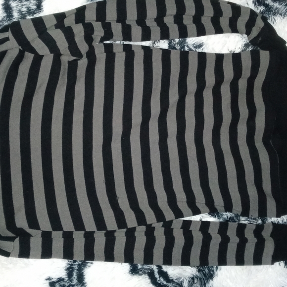 Sweater - Picture 3 of 3